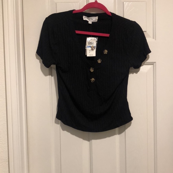 Black crop top - Picture 1 of 2